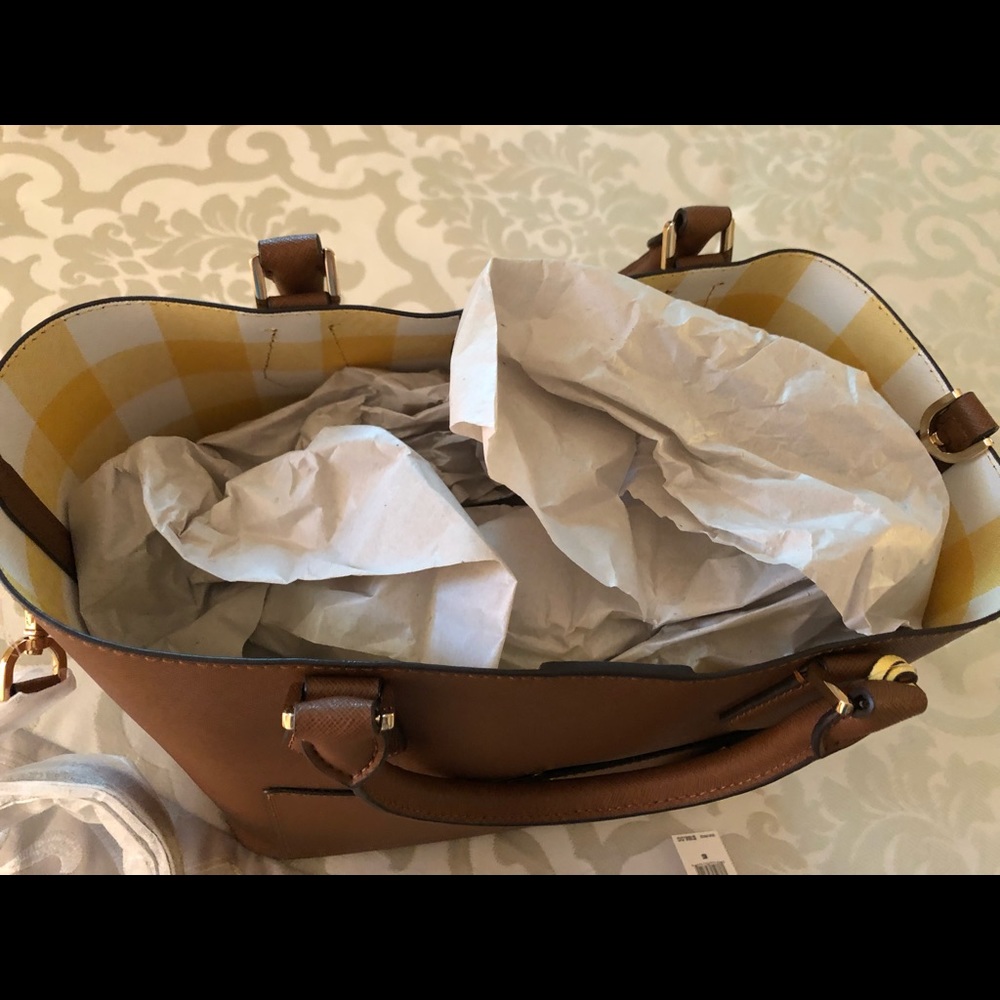 Michaels Kors purse.  New - Picture 3 of 5